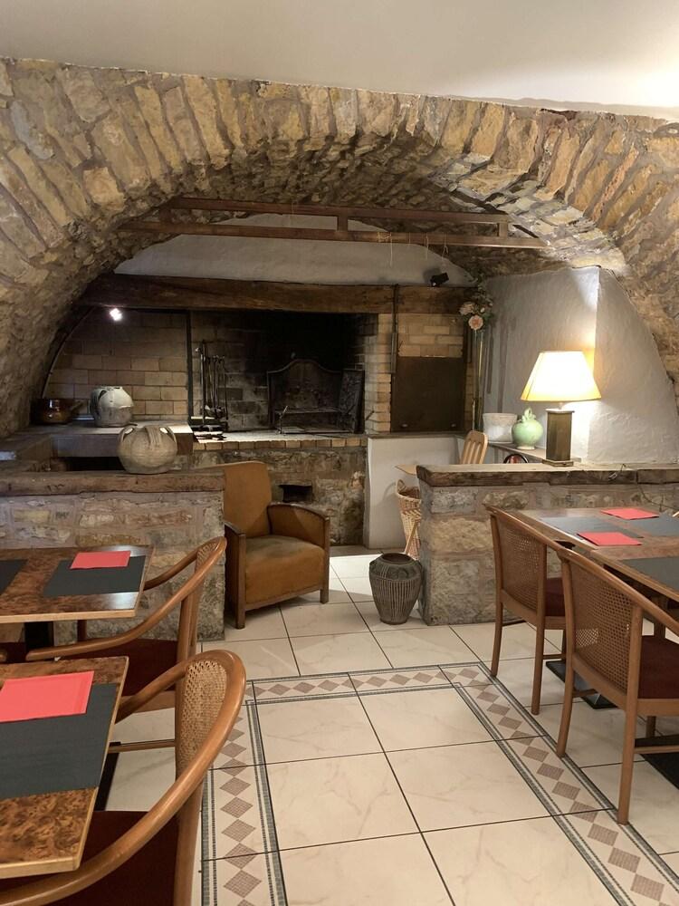 Kyriad Rodez Exterior photo